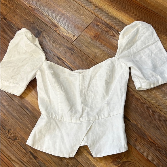 Aritzia Tops - Aritzia Wilfred Fatale Blouse Size XS Womens Top White Sweetheart Puff Sleeve